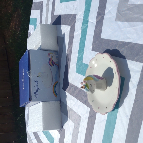 ๐ฆ ๐ ๐ Unicorn Ring Jewelry Plate - Picture 9 of 12